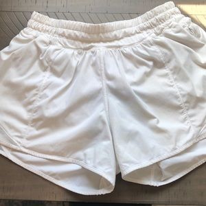 Lululemon Hotty Hot Low-Rise Short